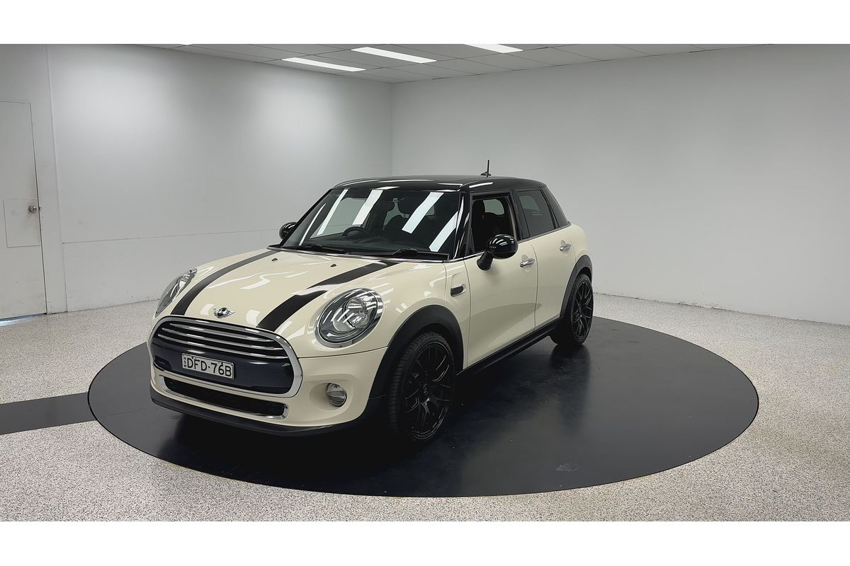 2015 MINI Hatch Cooper F55