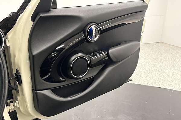 2015 MINI Hatch Cooper F55