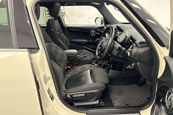 2015 MINI Hatch Cooper F55