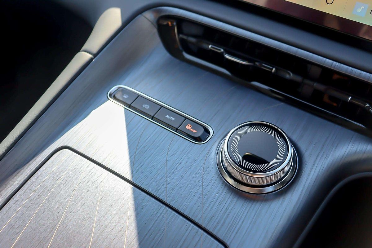 2025 Geely EX5 Inspire E245