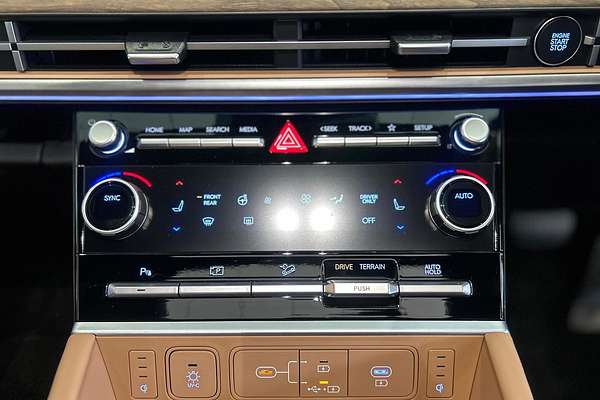 2025 Hyundai Santa Fe Hybrid Calligraphy MX5.V2