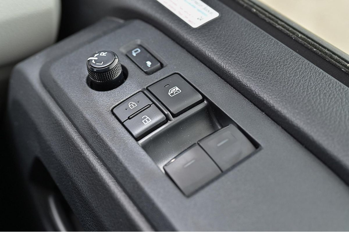 2025 Toyota Hiace GDH300R LWB