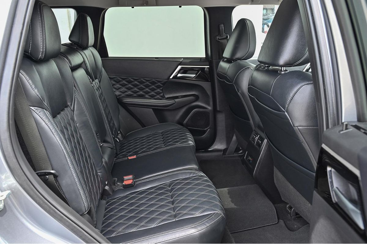 2023 Mitsubishi Outlander PHEV EXCEED 5+2 SEAT (AWD) ZM MY23