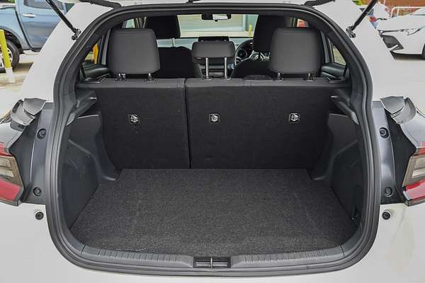 2021 Toyota Yaris SX Hybrid MXPH10R