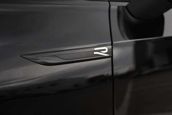 2023 Volkswagen Golf R 8