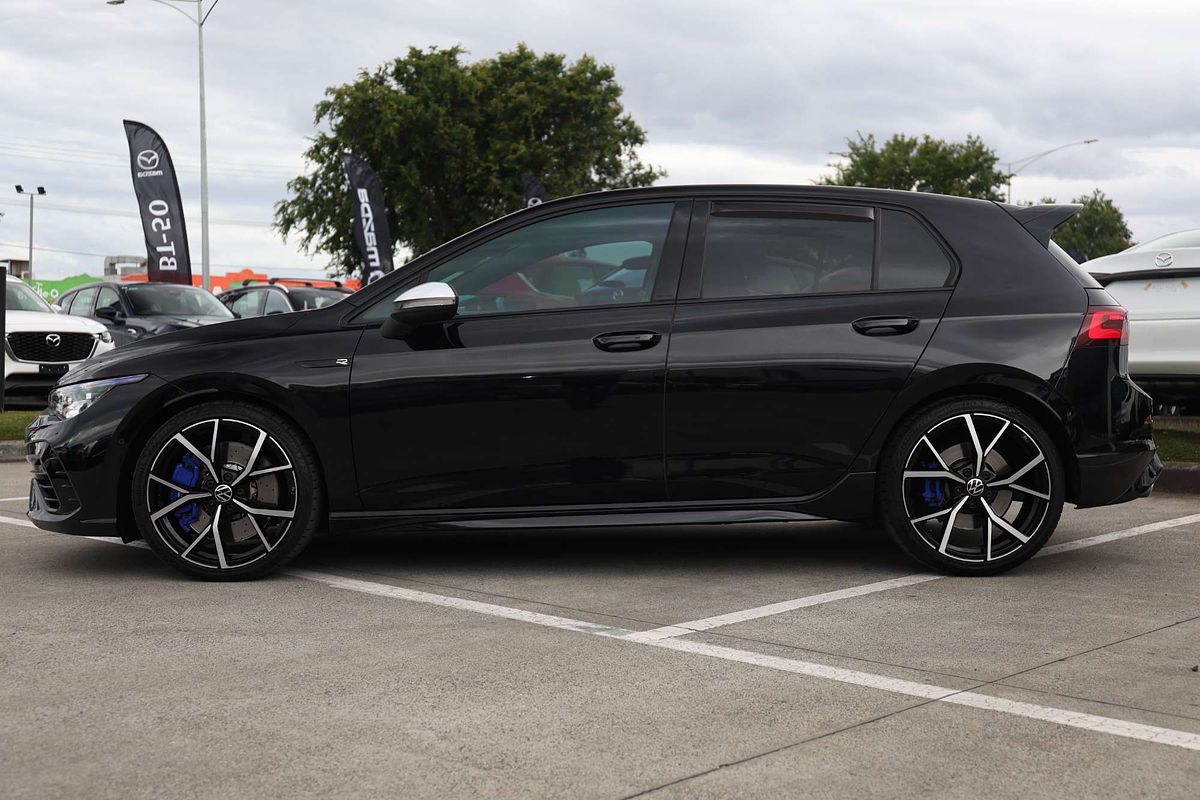 2023 Volkswagen Golf R 8