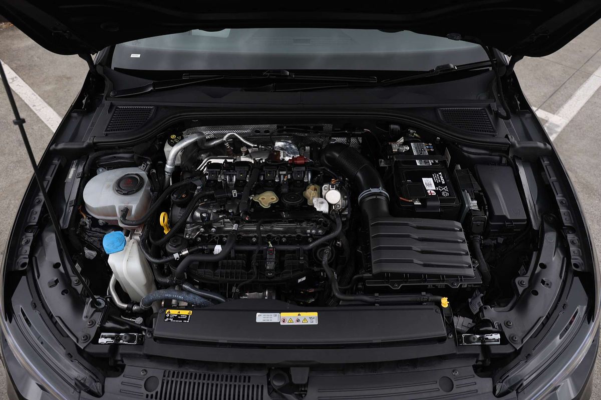 2023 Volkswagen Golf R 8