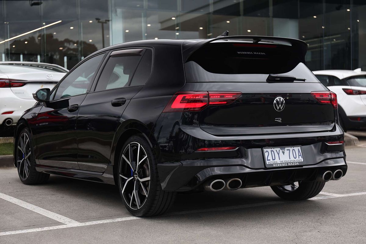 2023 Volkswagen Golf R 8