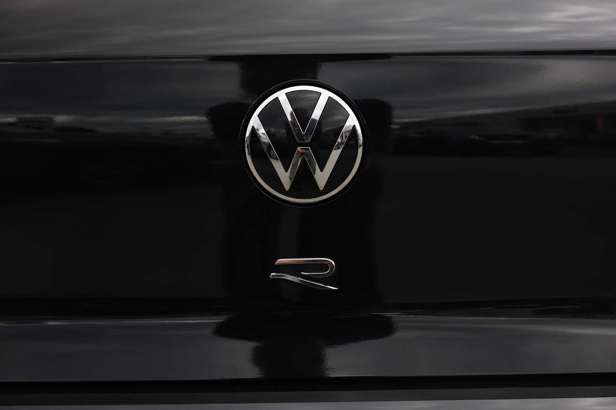 2023 Volkswagen Golf R 8