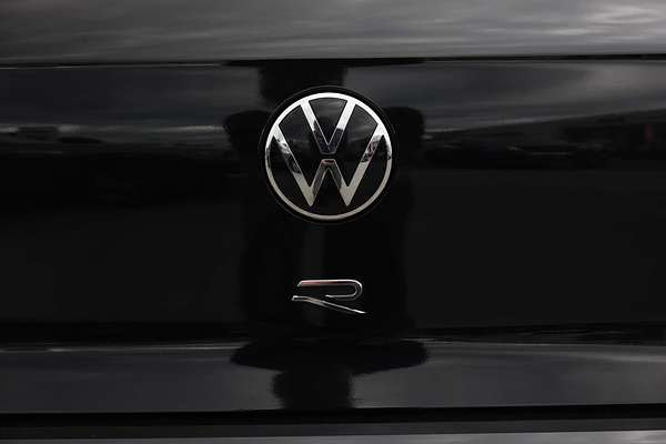 2023 Volkswagen Golf R 8