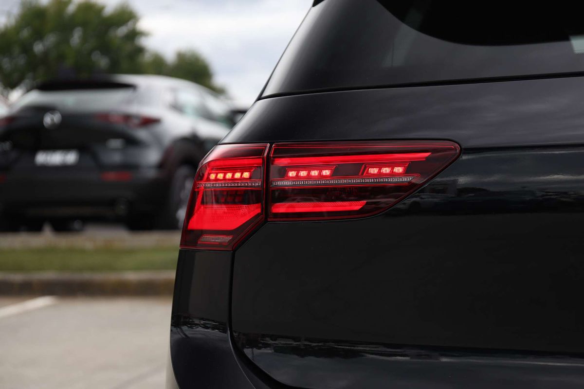 2023 Volkswagen Golf R 8