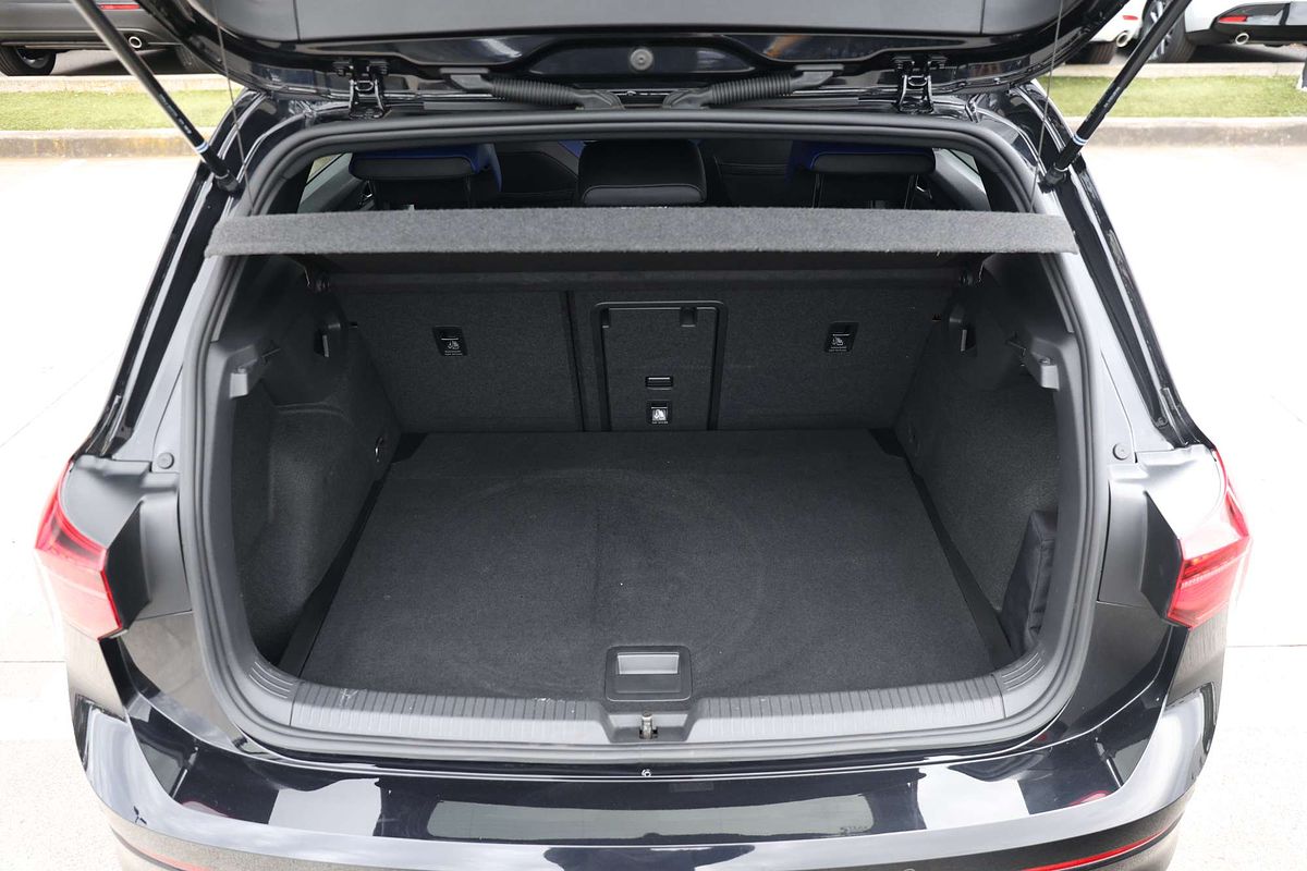 2023 Volkswagen Golf R 8