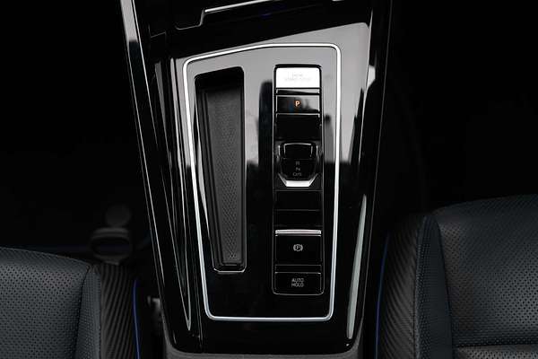 2023 Volkswagen Golf R 8