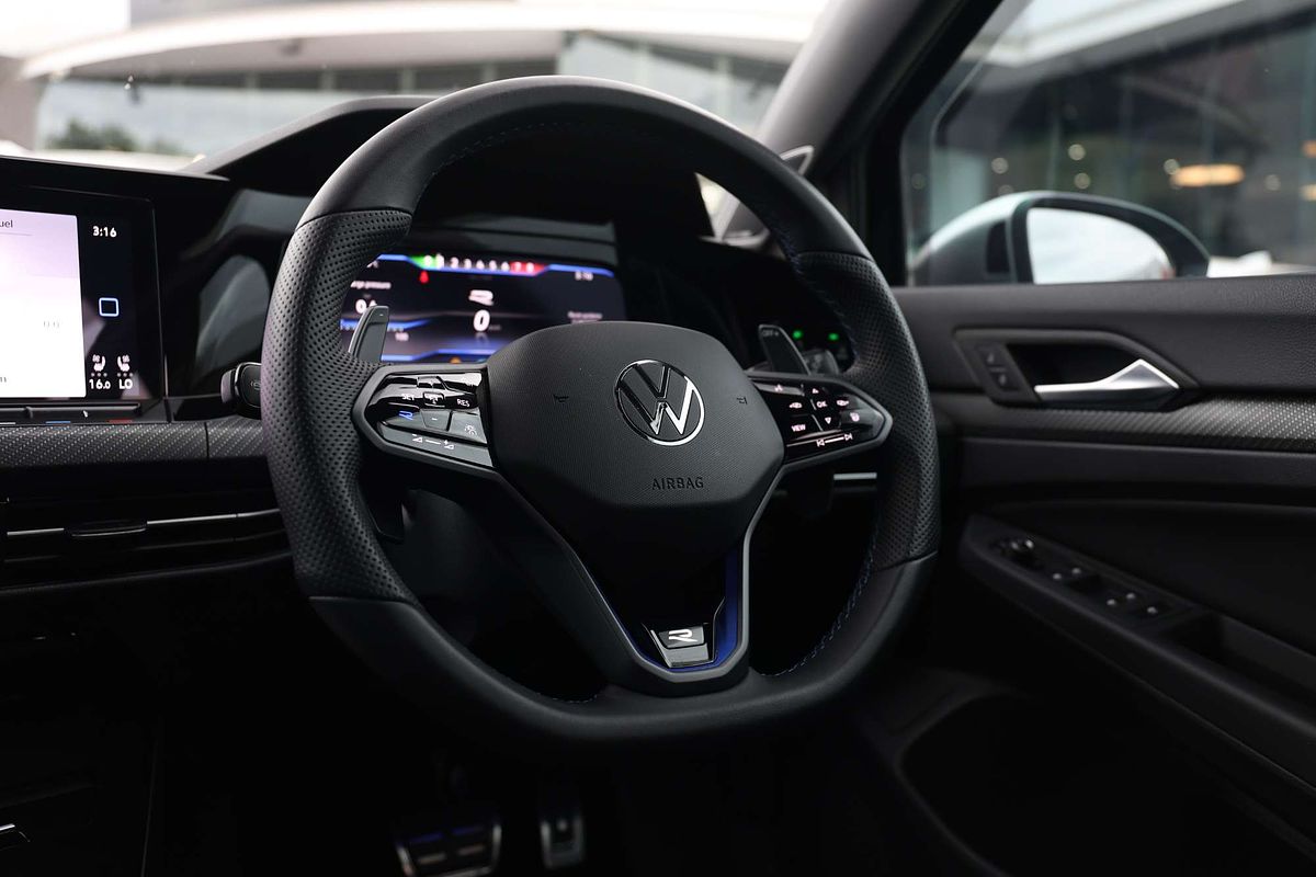 2023 Volkswagen Golf R 8