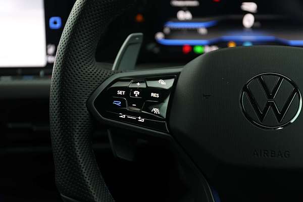 2023 Volkswagen Golf R 8