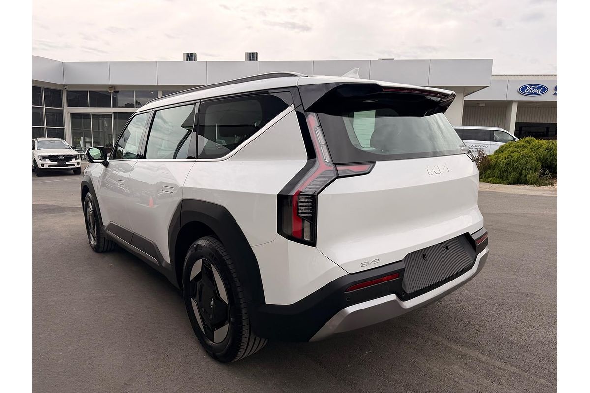 2025 Kia EV9 Air MV