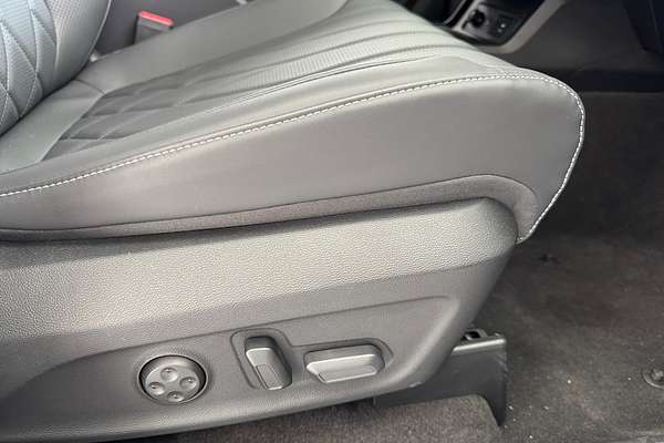 2025 LDV D90 Executive SV9A