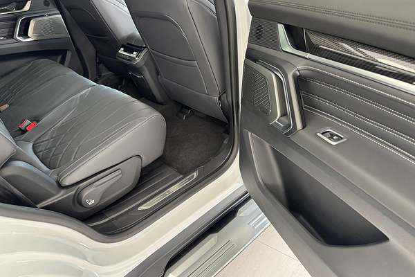 2025 LDV D90 Executive SV9A