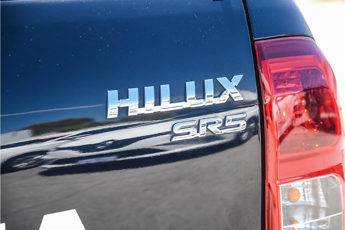 2019 Toyota Hilux SR5 GUN126R