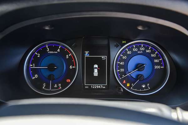 2019 Toyota Hilux SR5 GUN126R