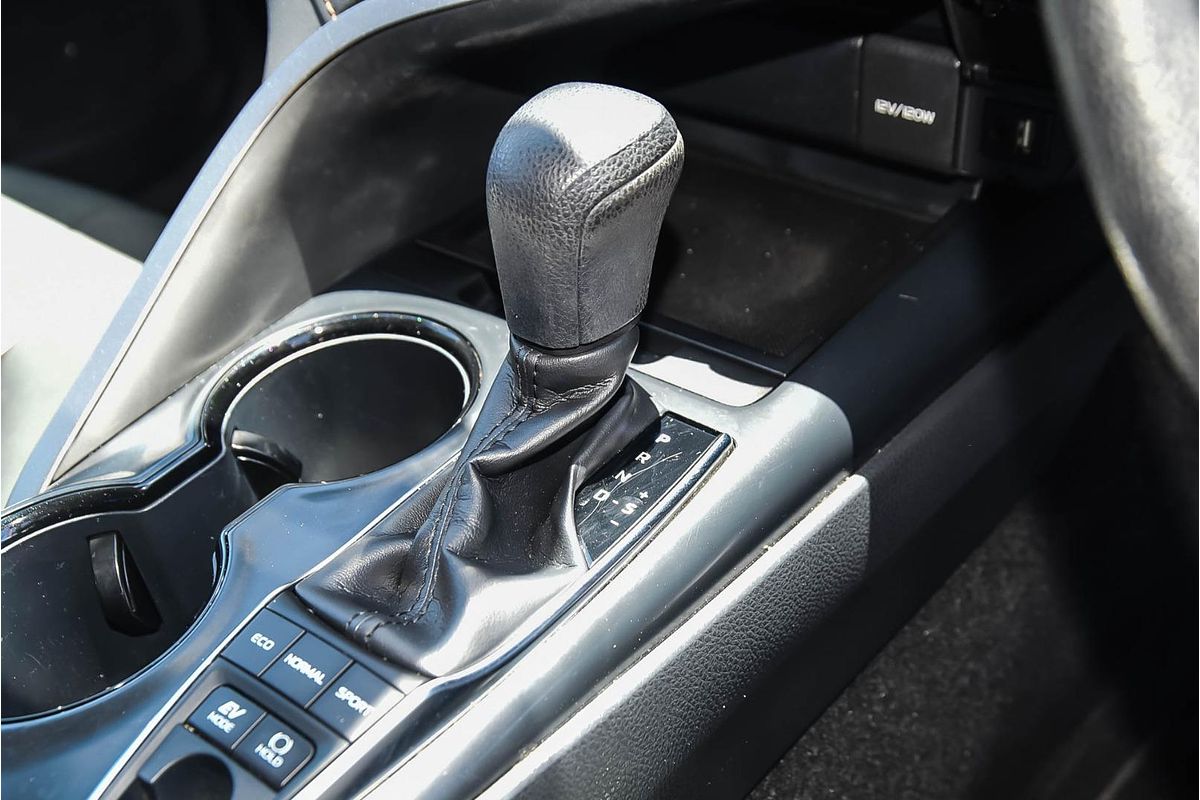 2020 Toyota Camry Ascent AXVH71R