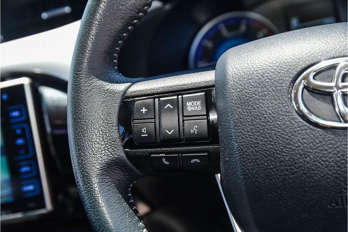 2019 Toyota Hilux SR5 GUN126R