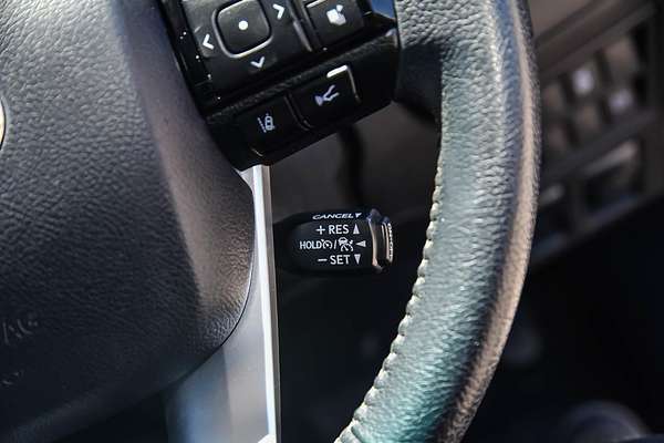 2019 Toyota Hilux SR5 GUN126R