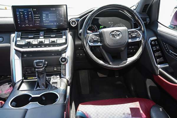 2022 Toyota Landcruiser Sahara ZX FJA300R