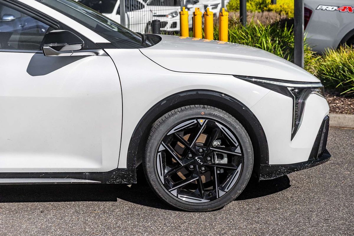 2025 Kia K4 GT-Line CL4m