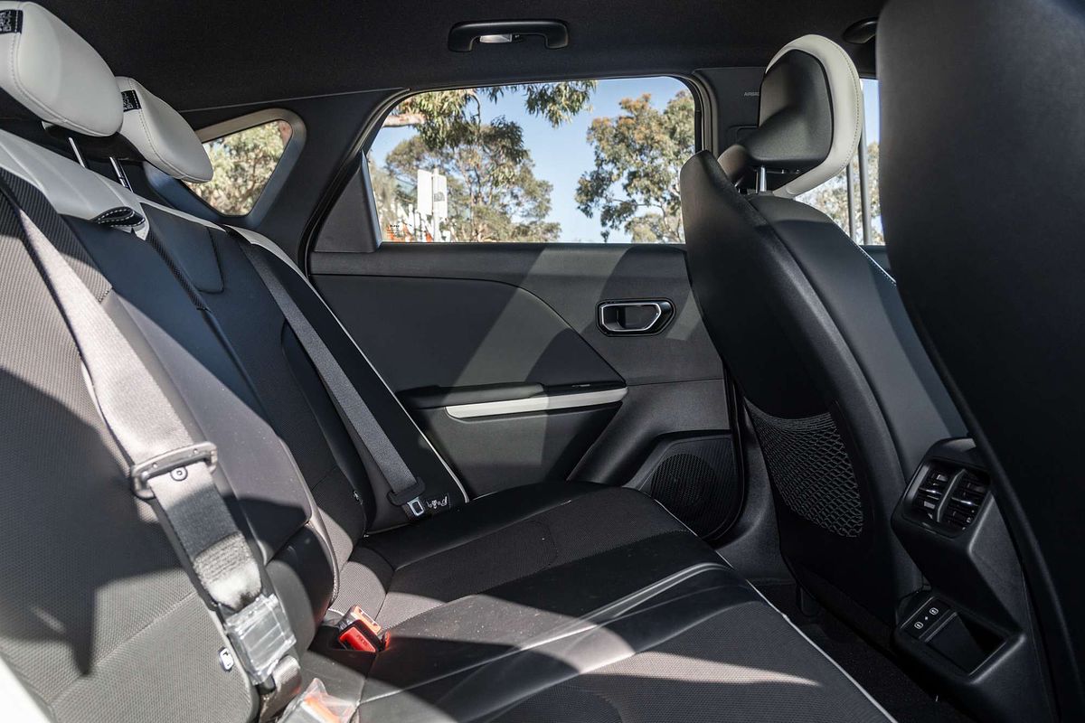 2025 Kia K4 GT-Line CL4m