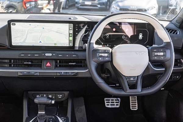 2025 Kia K4 GT-Line CL4m