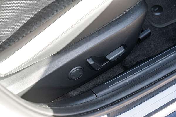 2025 Kia K4 GT-Line CL4m