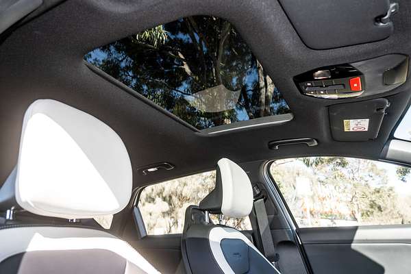 2025 Kia K4 GT-Line CL4m