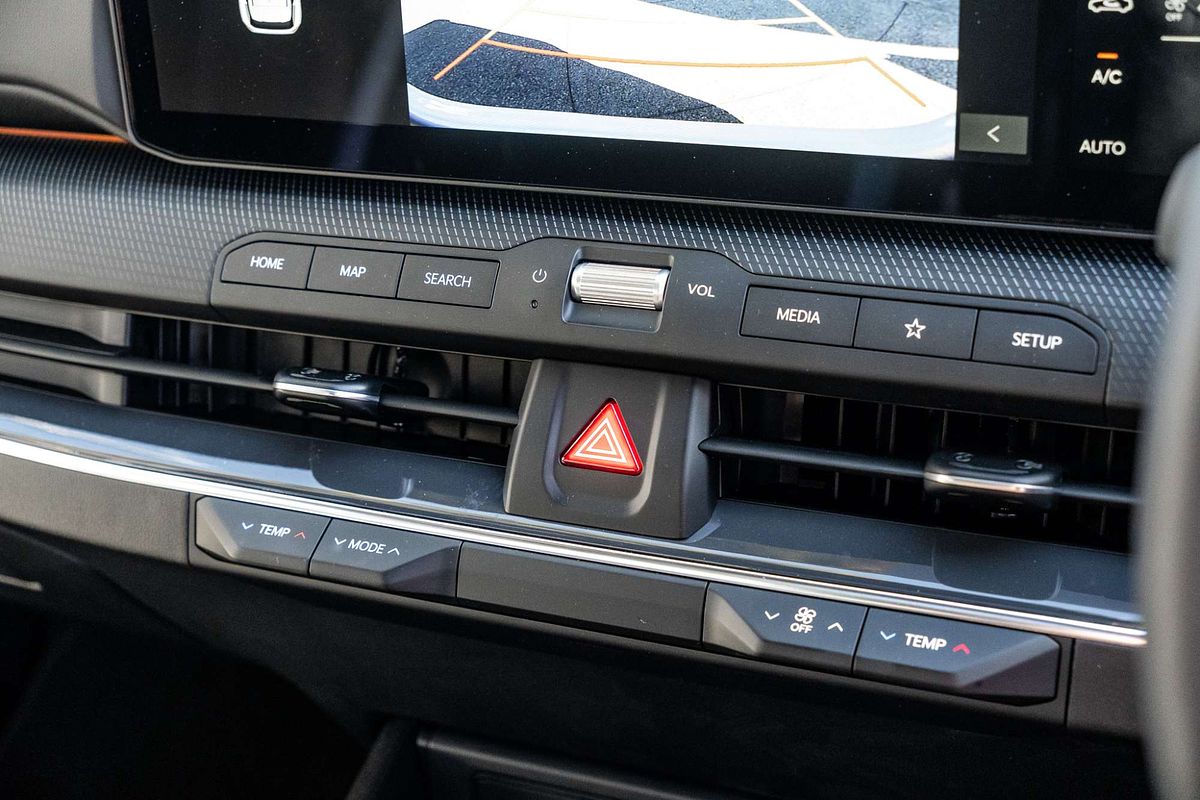 2025 Kia K4 GT-Line CL4m