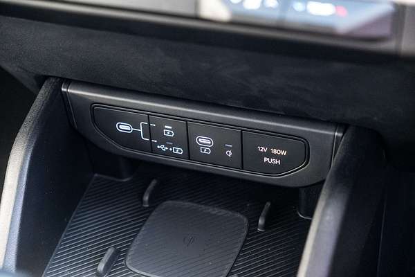 2025 Kia K4 GT-Line CL4m