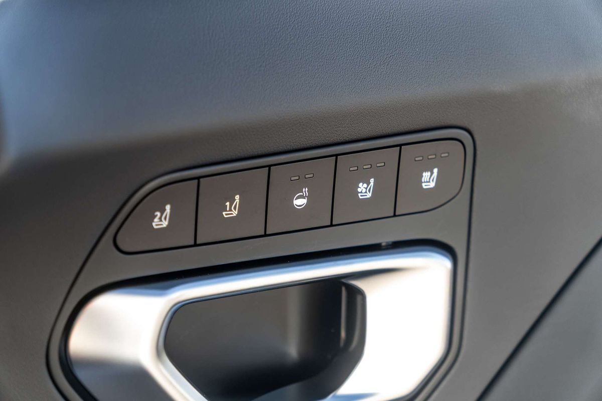 2025 Kia K4 GT-Line CL4m