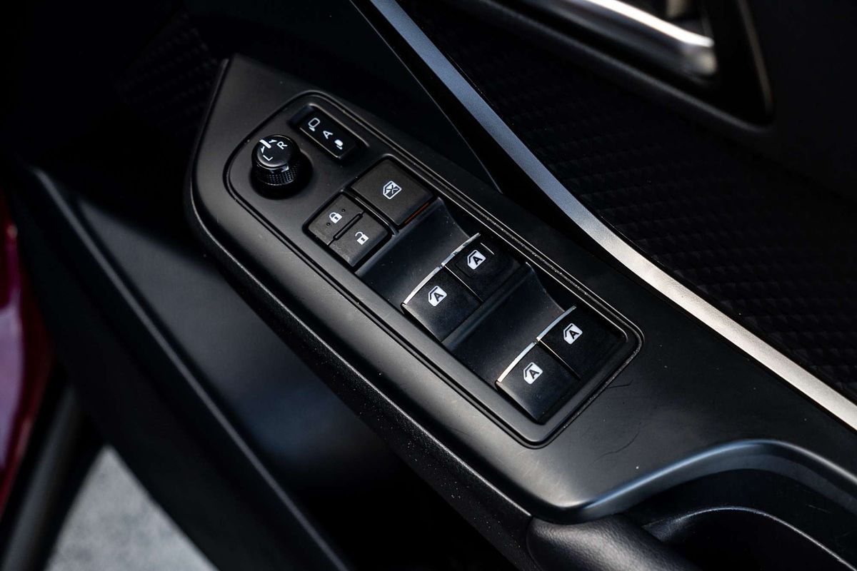 2018 Toyota C-HR NGX10R