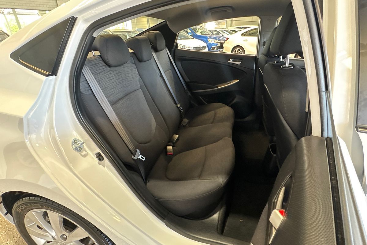 2019 Hyundai Accent Sport RB6