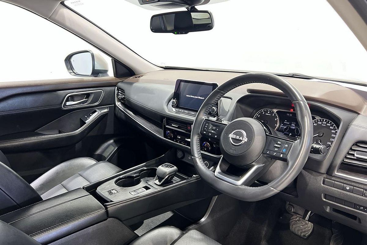 2023 Nissan X-TRAIL ST-L T33