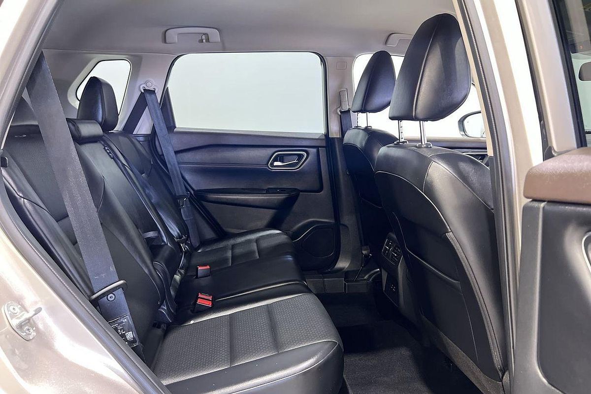 2023 Nissan X-TRAIL ST-L T33