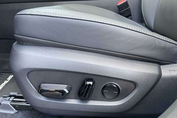 2023 Lexus RX Premium