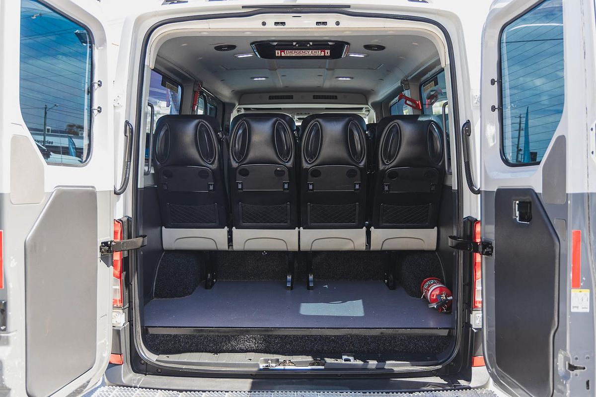 2019 Volkswagen Crafter Minibus TDI410 SY1 MWB