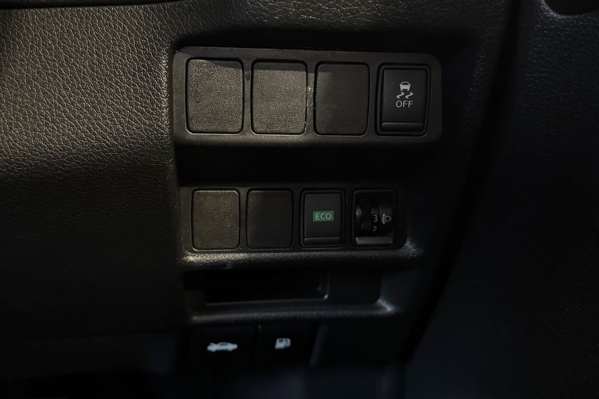 2014 Nissan X-TRAIL ST-L (FWD) T32