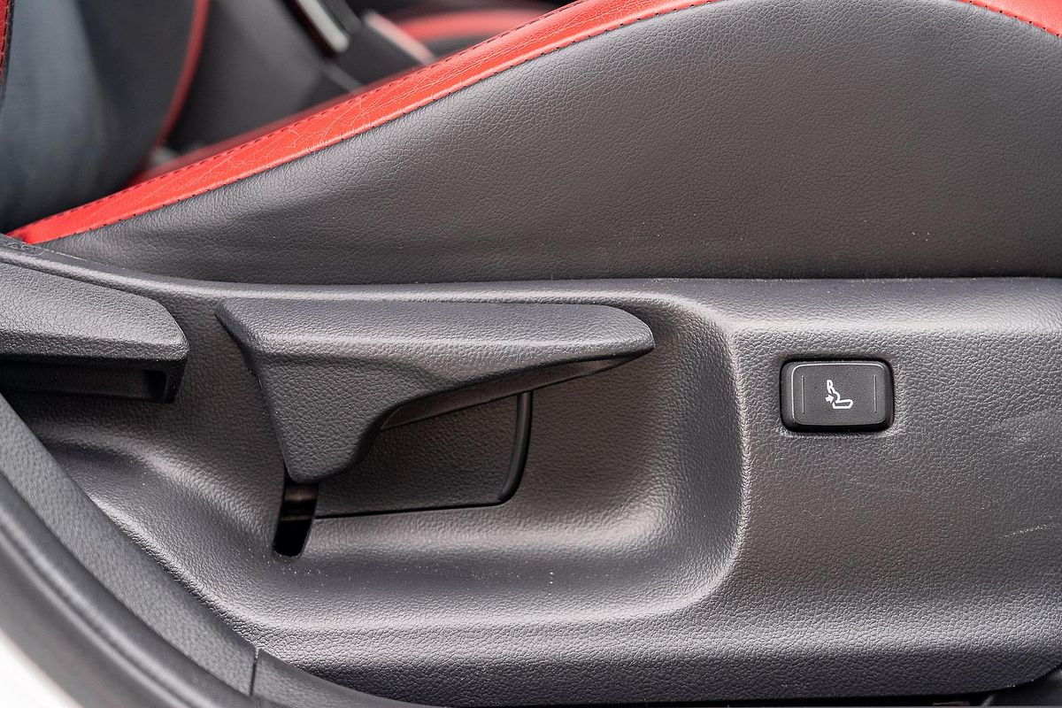 2019 Toyota Corolla ZR Hybrid ZWE211R