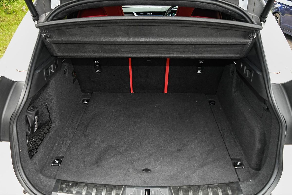 2022 Jaguar F-PACE SVR X761