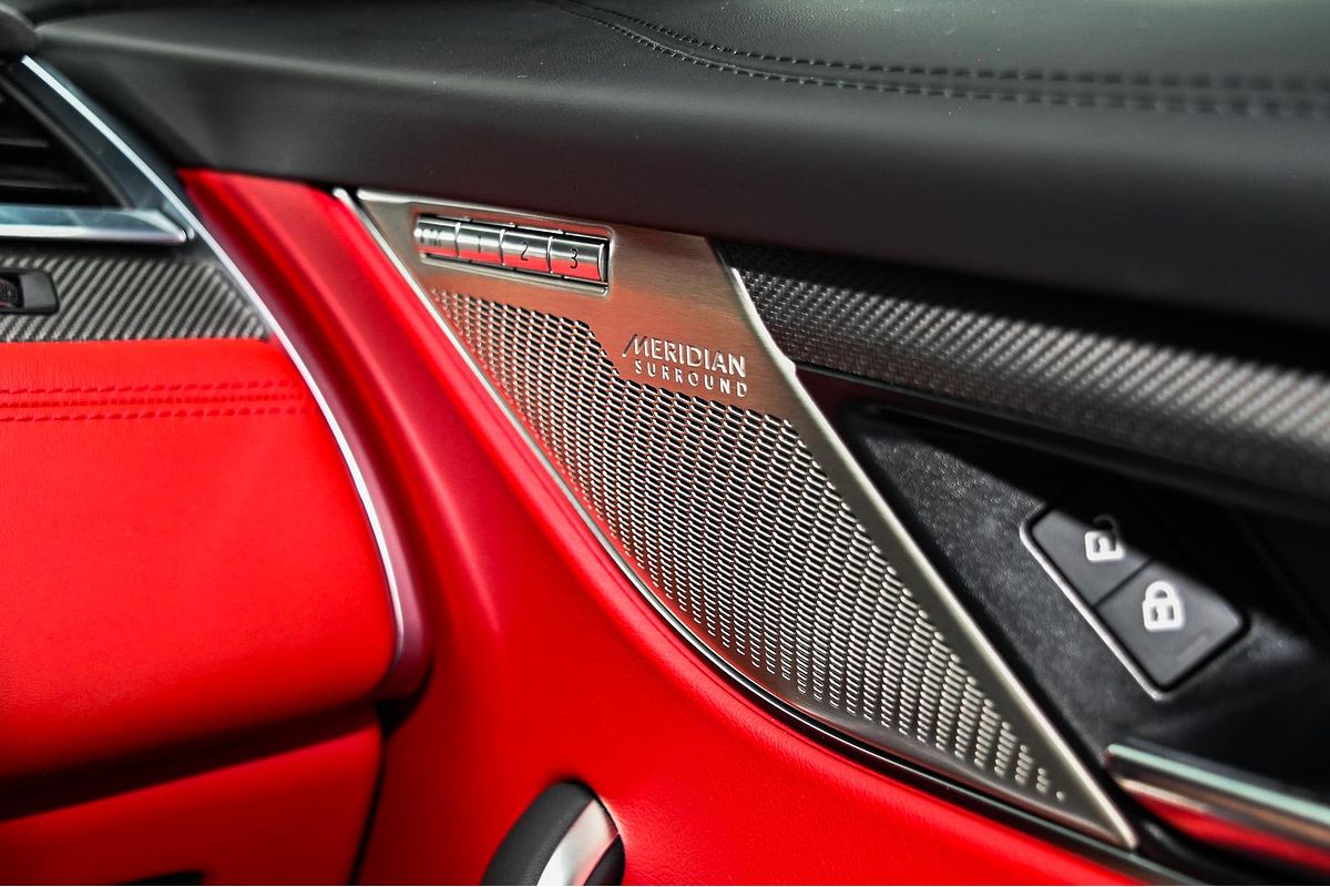 2022 Jaguar F-PACE SVR X761