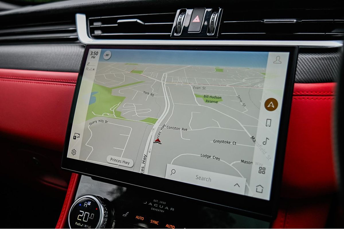 2022 Jaguar F-PACE SVR X761