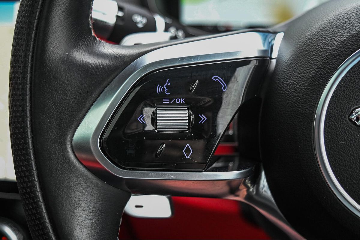 2022 Jaguar F-PACE SVR X761