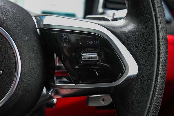 2022 Jaguar F-PACE SVR X761