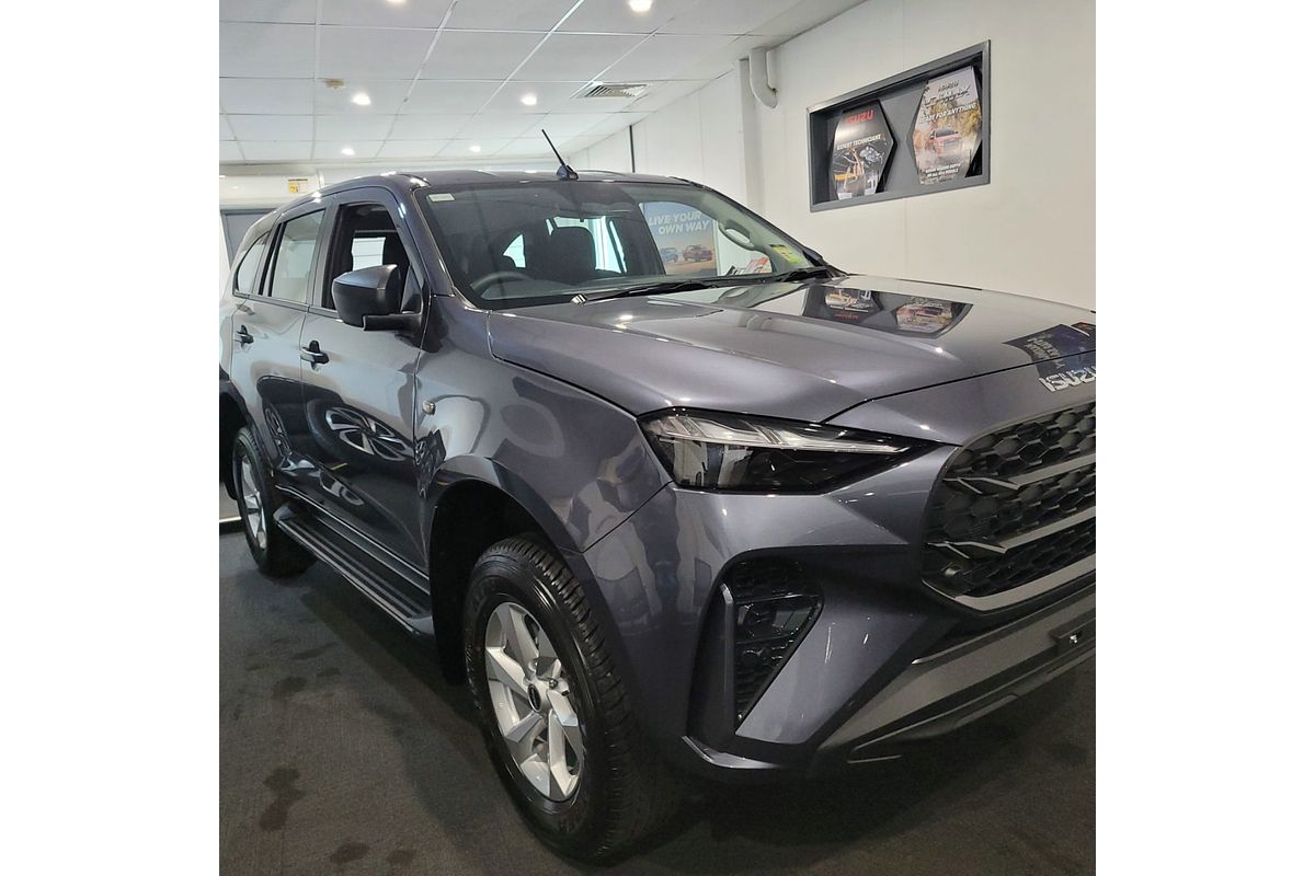 2025 Isuzu MU-X LS-M